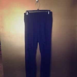 Alo shredded yoga 律‍♀️ leggings